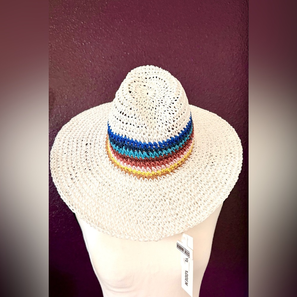 Steve Madden White and Multicolor Sun Hat with Wide Brim